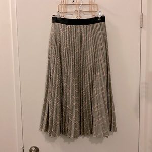 Fabulous gray and pink plaid midi.